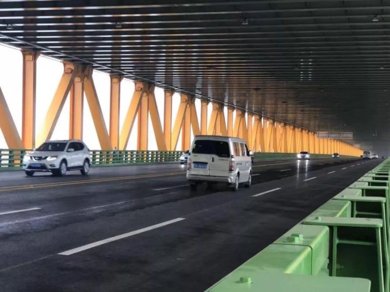 世界上跨度最大的双层公路悬索桥通车武汉杨泗港大桥(图1)